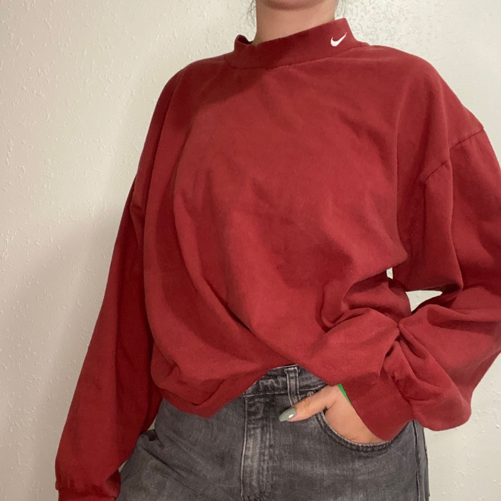 🦋 LONG SLEEVE NIKE TURTLE NECK 🦋